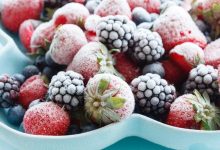 راهنمای جامع استفاده از میوه‌های یخ‌زده برای مراقبت از پوست صورت